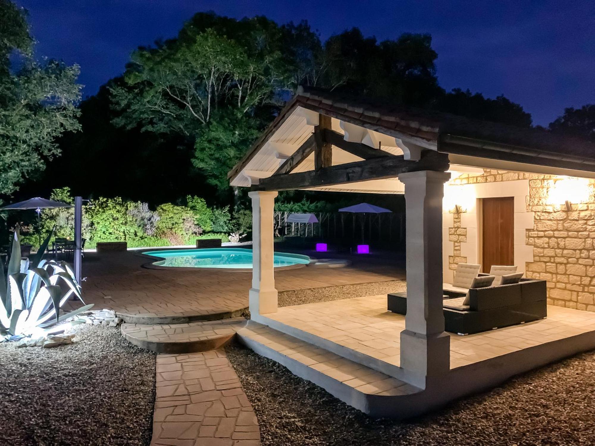 Villa Tagibao Avec Piscine Chauffee Et Spa Lesterps Exterior foto