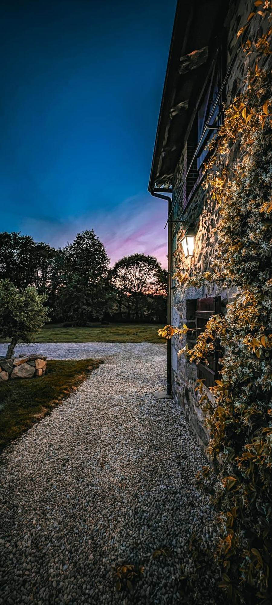 Villa Tagibao Avec Piscine Chauffee Et Spa Lesterps Exterior foto